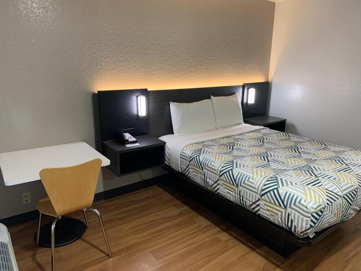 Motel 6-Atlanta, Tx Екстериор снимка