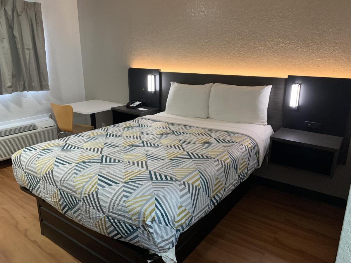 Motel 6-Atlanta, Tx Екстериор снимка